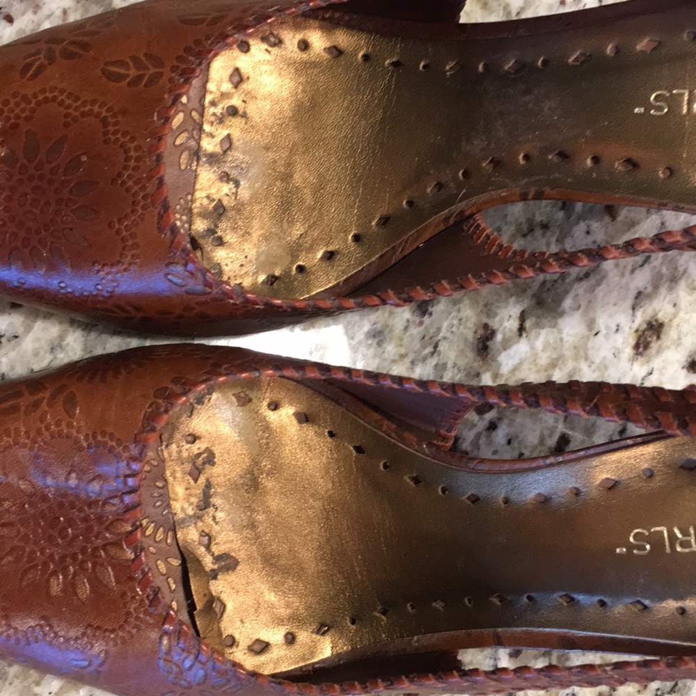 Brown BCBG girls pump shoes - Picture 4 of 5